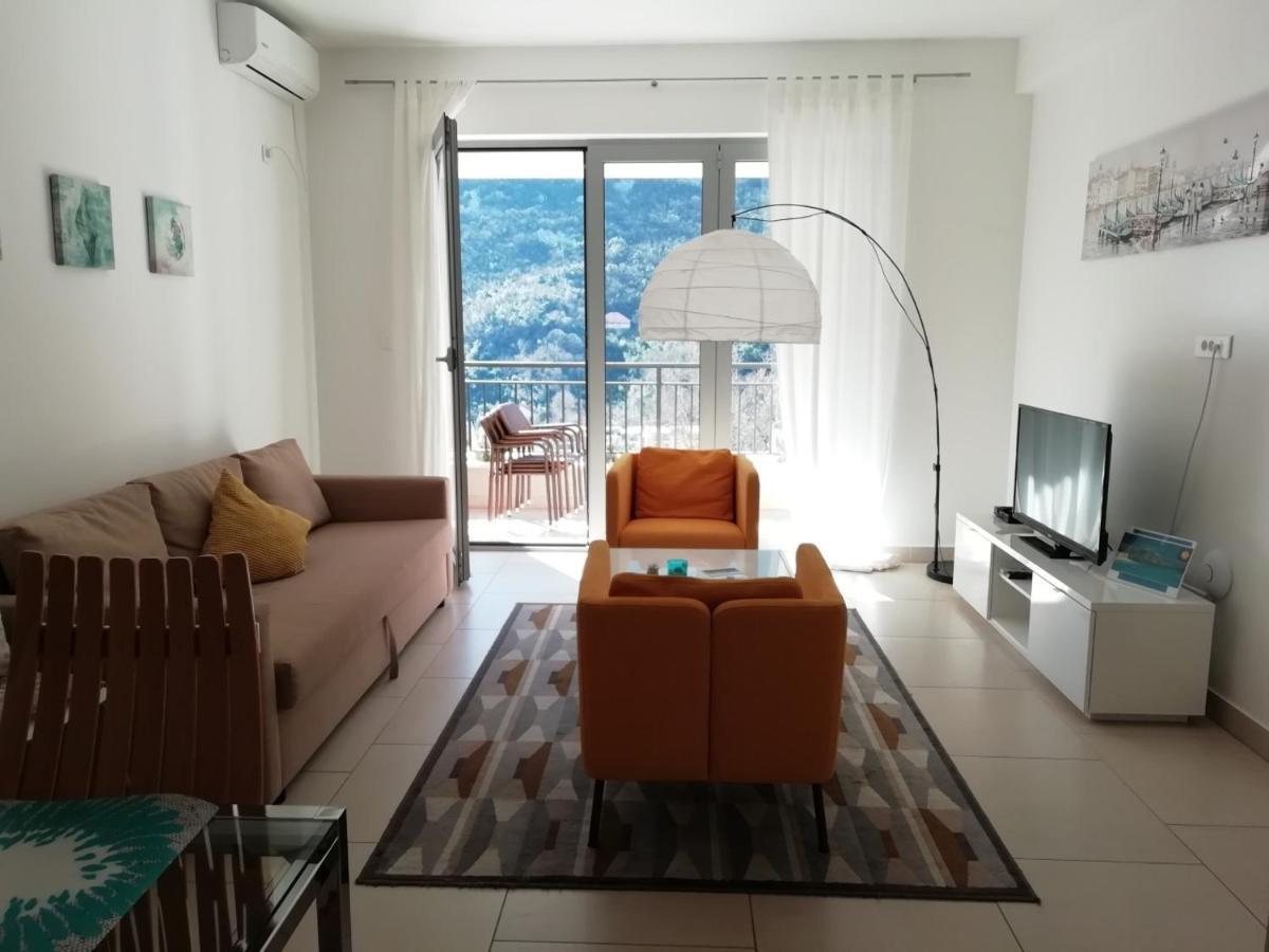 Lavender Bay Apartments D3 Or D5 I By Andreas Crivellaro Donji Morinj Ngoại thất bức ảnh